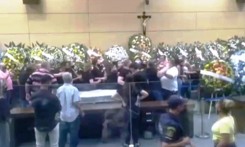 Velório de vereador é marcado por confusão generalizada com a víuva