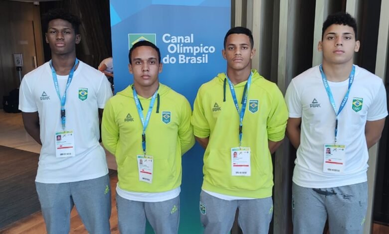 Atletas barretenses da luta olímpica embarcam para os Jogos Sul-americanos