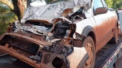 Carro e caminhão colidem causando acidente em Frutal