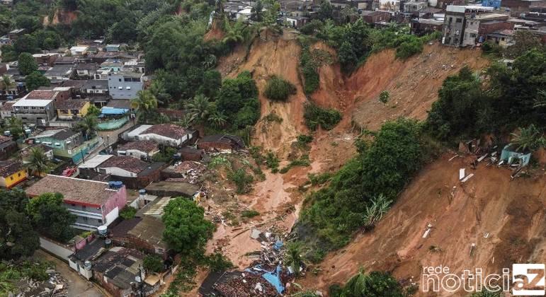 Pernambuco contabiliza 87 mortes provocadas pelas fortes chuvas