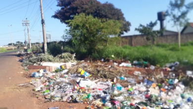 Prefeitura faz limpeza de lixão a céu aberto em Barretos