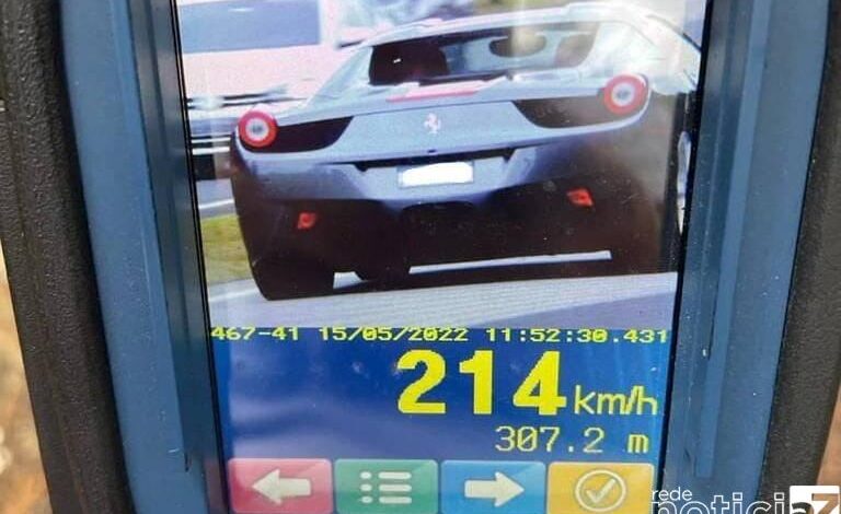 Operação flagra Ferrari a mais de 200 km/h em rodovia de São Paulo