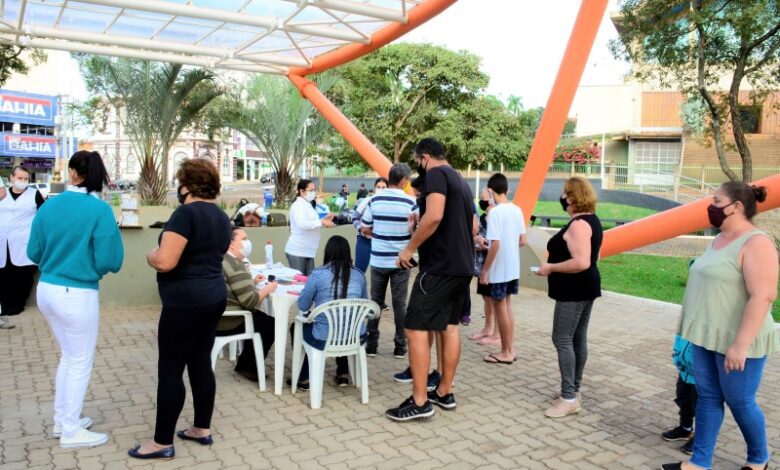 Campanha de vacinação imuniza cerca de 500 moradores contra a Covid