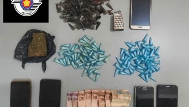 Um homem é preso e um menor apreendido por tráfico de drogas
