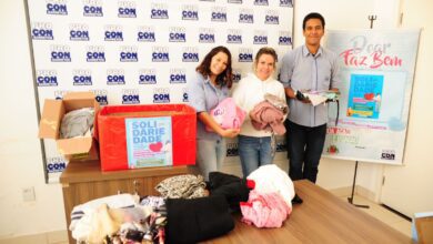 Procon entrega roupas arrecadadas para o Fundo Social de Solidariedade