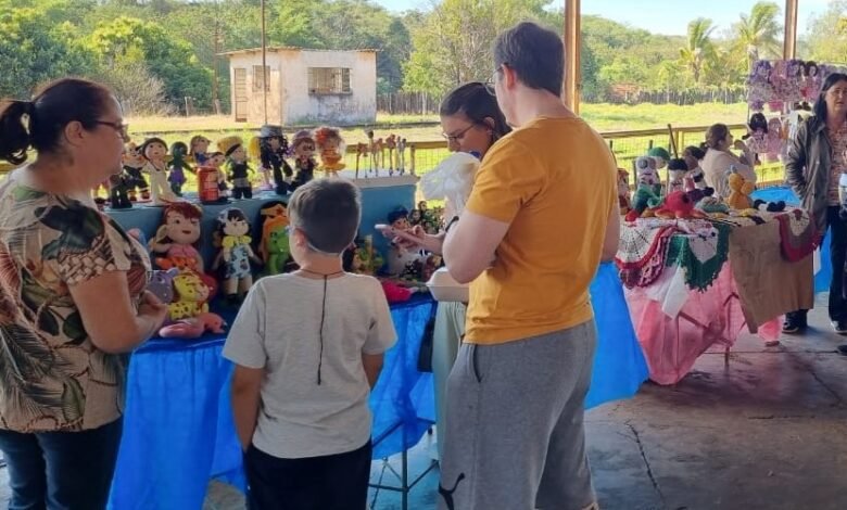 Feira de Artesanato amplia presença de artesãos e público