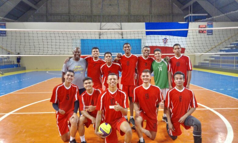 Barretos conquista medalha de bronze e vitórias no vôlei e basquete