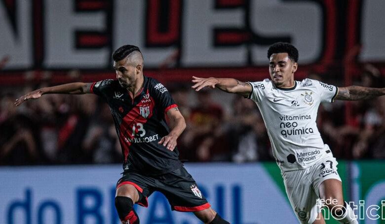 Corinthians perde para o Atlético-GO e sai em desvantagem na Copa do Brasil