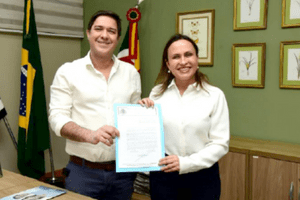 Prefeita Paula Lemos tira licença de 16 dias sem remuneração