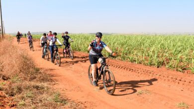 Primeiro Passeio Ciclístico de Olímpia reúne centenas de famílias em atividade esportiva