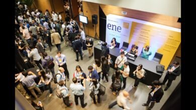 Plataforma de educação da Fundação Estudar promove encontro para conectar jovens com profissionais de recrutamento da AMBEV