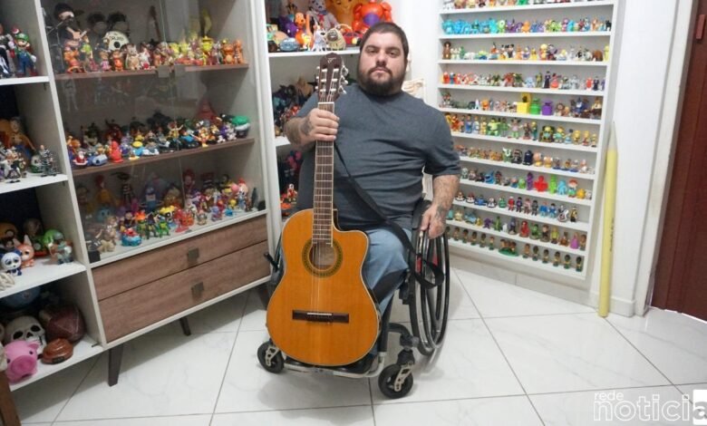 A música transforma a vida de cadeirante que supera desafios