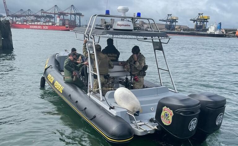 Polícia Federal faz ação contra crimes dentro do Porto de Santos