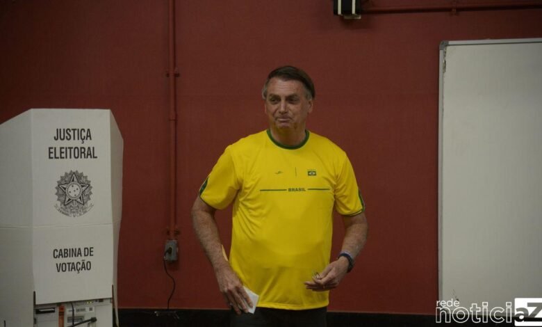 Bolsonaro vota em escola municipal no Rio de Janeiro