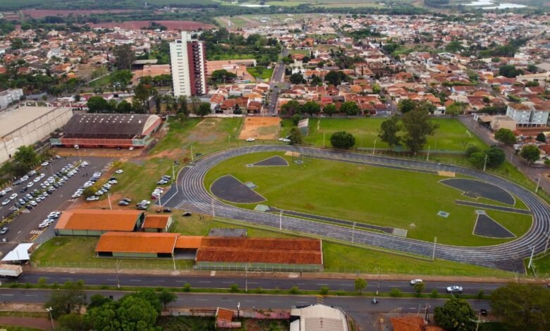 Pista de Atletismo do Rochão é revitalizada e recebe o nome de "João Baptista de Souza"