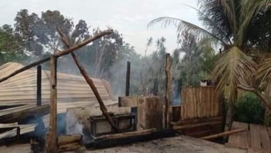 Bombeiros combatem incêndio em hotel ecológico