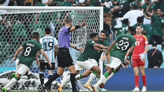 Argentina paga mico na estreia da Copa e perde para a Arábia