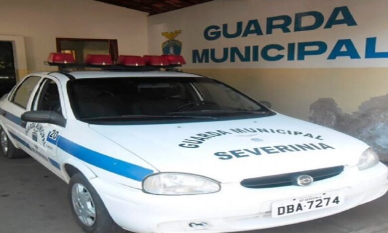 Homem é preso após causar danos em posto de saúde