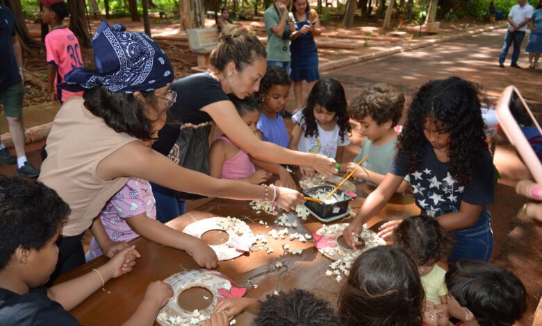 Crianças aprendem e se divertem no "2° Natal dos Bichos", no Zoo de Guaíra