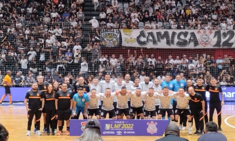 Corinthians confirma a saída de seis jogadores no futsal