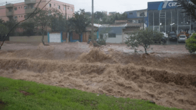 Mulher morre após ser arrastada por enxurrada em tempestade no interior de SP