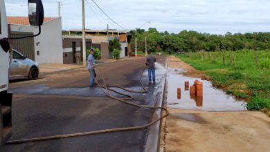 Cidade Bonita é Cidade Limpa: serviço segue pelos bairros de Guaíra