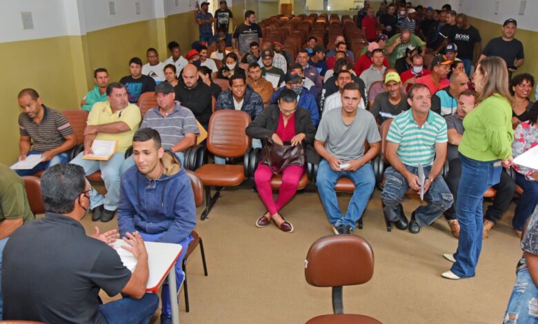 Feirão de Empregos atrai barretenses em busca de colocação no mercado de trabalho