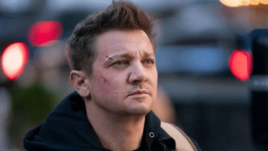 Jeremy Renner recebe alta após acidente grave e comemora