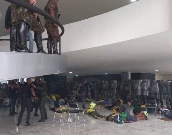 Brasília tem segurança reforçada após atos antidemocráticos