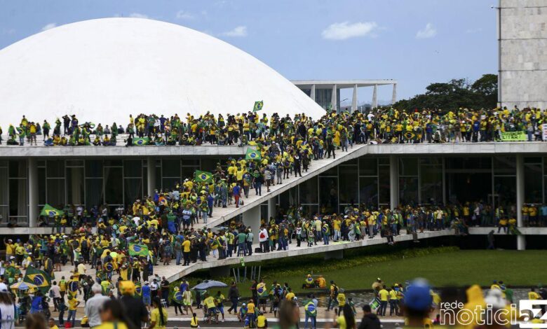 CBF se distancia de polêmicas e repudia uso da camisa da seleção brasileiro por terroristas em Brasília