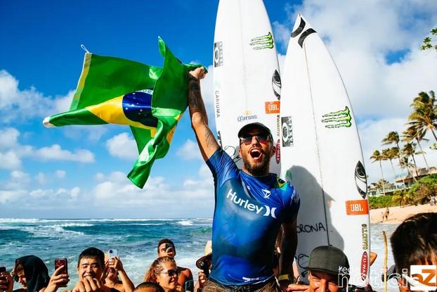 Filipe Toledo garante a primeira vitória do Brasil no Mundial de Surf