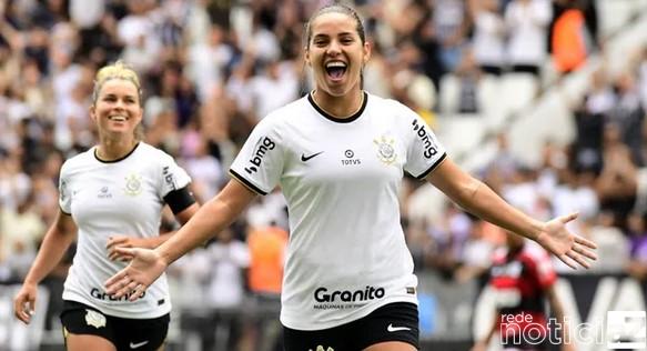 Corinthians goleia o Flamengo e leva o bi Supercopa Feminina