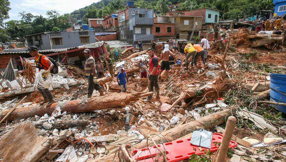 Tragédia no Litoral Norte completa uma semana com 64 mortes