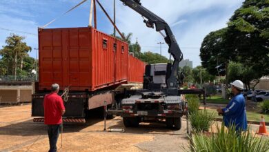 Praça Francisco Barreto começa a ser fechada com tapumes para obras de revitalização