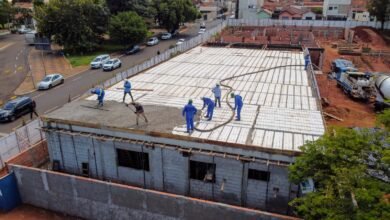 Laje do pavimento térreo do novo "Postão" começa a ser concretada