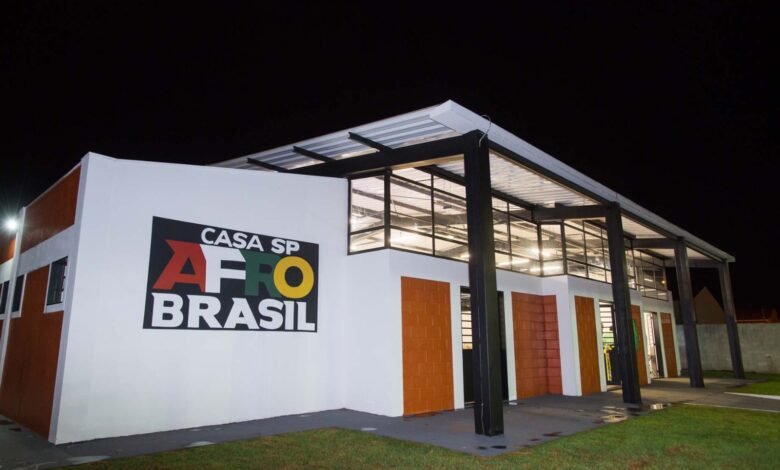 Condições climáticas e consciência ambiental para as próximas gerações são tema de roda de conversa na Casa Afro