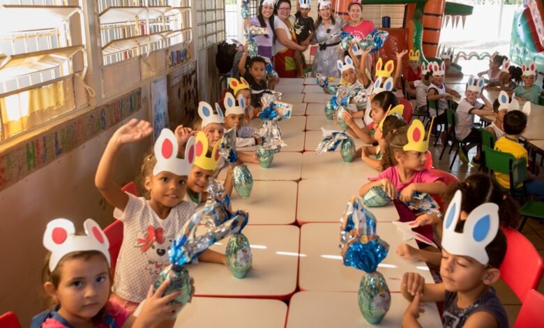 Prefeitura distribui mais de 13 mil ovos de chocolate na Rede Municipal de Ensino