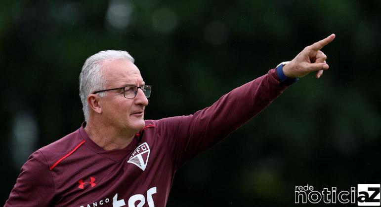 Dorival Júnior volta ao São Paulo após cinco anos