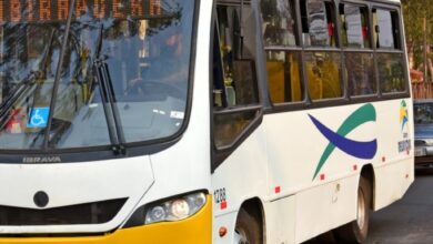 Mudança temporária de ponto de ônibus devido às obras de revitalização