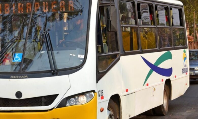 Mudança temporária de ponto de ônibus devido às obras de revitalização