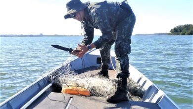 Pescador é autuado por irregularidades durante policiamento náutico