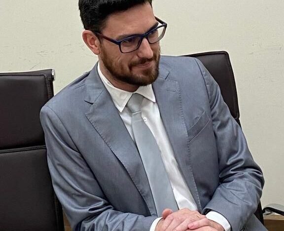 Reajuste do piso nacional do magistério por decisão judicial