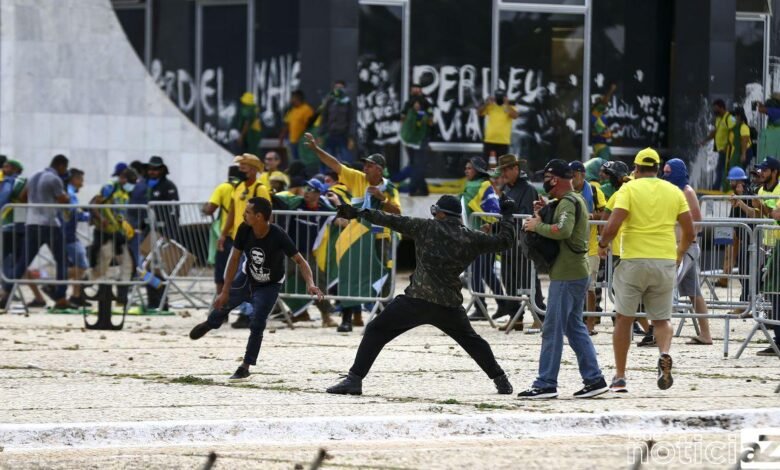 STF inicia julgamento de mais 45 envolvidos nos atos golpistas