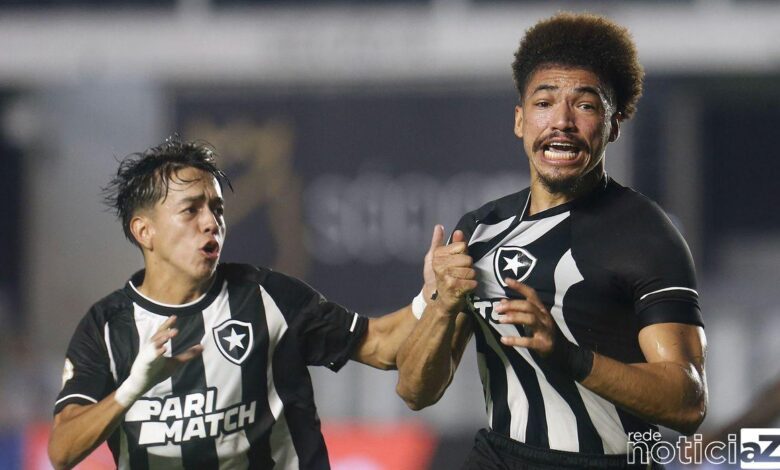 Líder Botafogo mostra força e arranca empate com Santos no Brasileiro