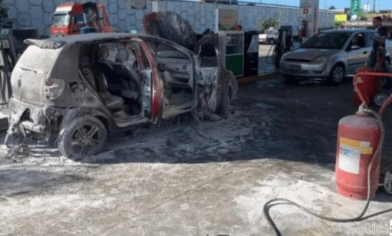 Explosão de carro em posto de gasolina deixa três mulheres feridas