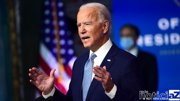 O presidente dos Estados Unidos Joe Biden anunciou nesta segunda-feira (17) que irá enviar pelo menos 20 milhões de doses de vacinas contra a covid-19