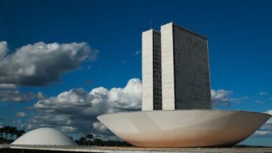 O Senado aprovou(25) um projeto de Lei (PL) que incentiva as empresas na contratação de jovens de 16 a 29 anos sem experiência no