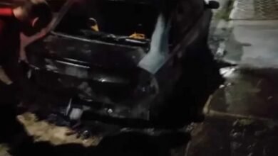 Homem provoca incêndio em carro de moradora em Caraguatatuba