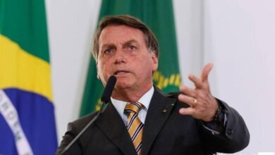 Bolsonaro - “Deixar de ser um país de maricas e enfrentar a pandemia”