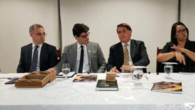 Bolsonaro pede que países ajudem a combater comércio ilegal de madeira